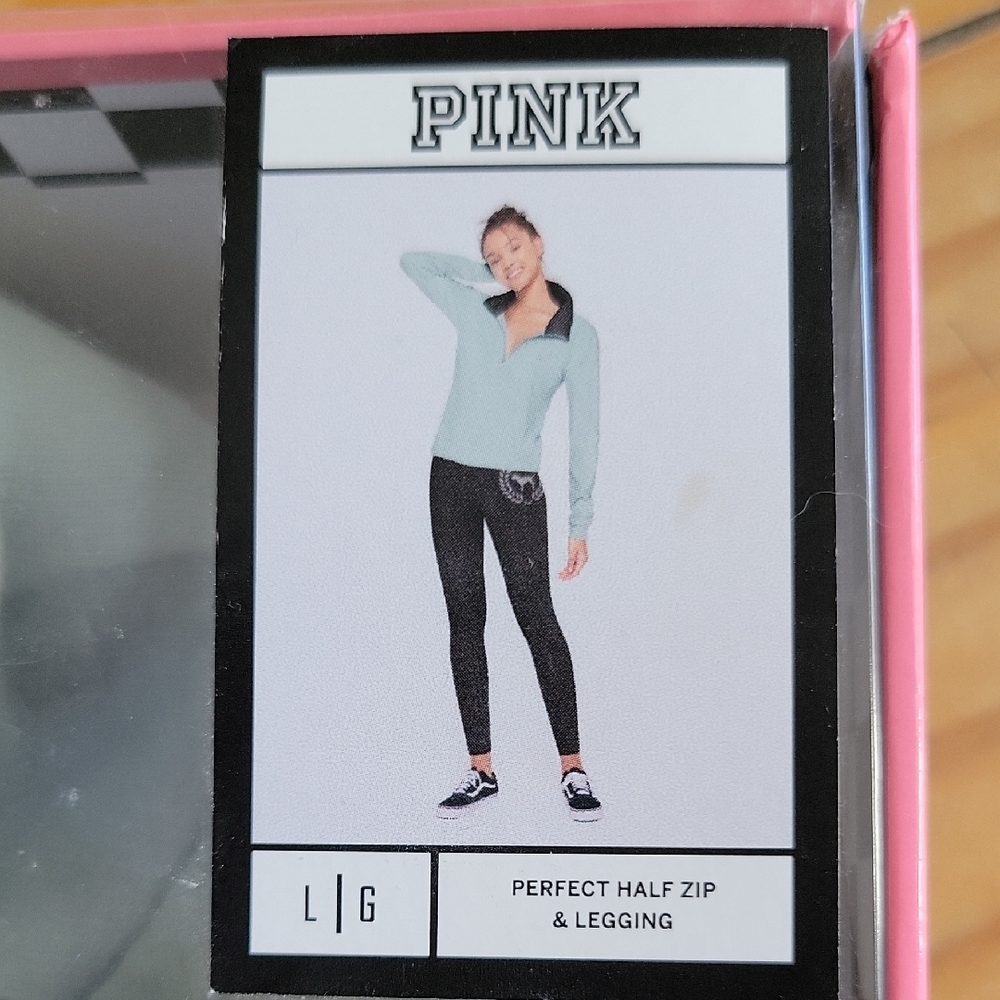 🆕️2018 VS PiNk 2pc Set.118